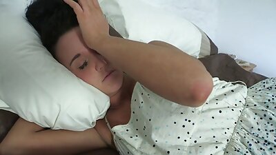 Schmutzige Frau betrügt und spricht mit free porn reife ihrem Mann auf dem Handy