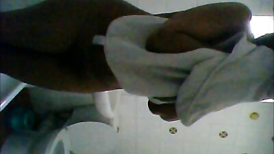 Lässiges Mädchen küsst zum ersten Mal mit reife sex tube zwei Männern den Arsch