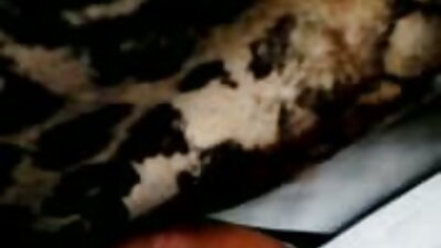 verrückte Frau fingert ihren Kuss auf den gerippten Vibrator des Anus reife frauen nackt videos