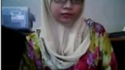 Der junge Mann bereute es nicht, heute zum Unterricht gekommen zu sein, denn die vollbusige Lehrerin sex video ältere frauen wollte ihn küssen